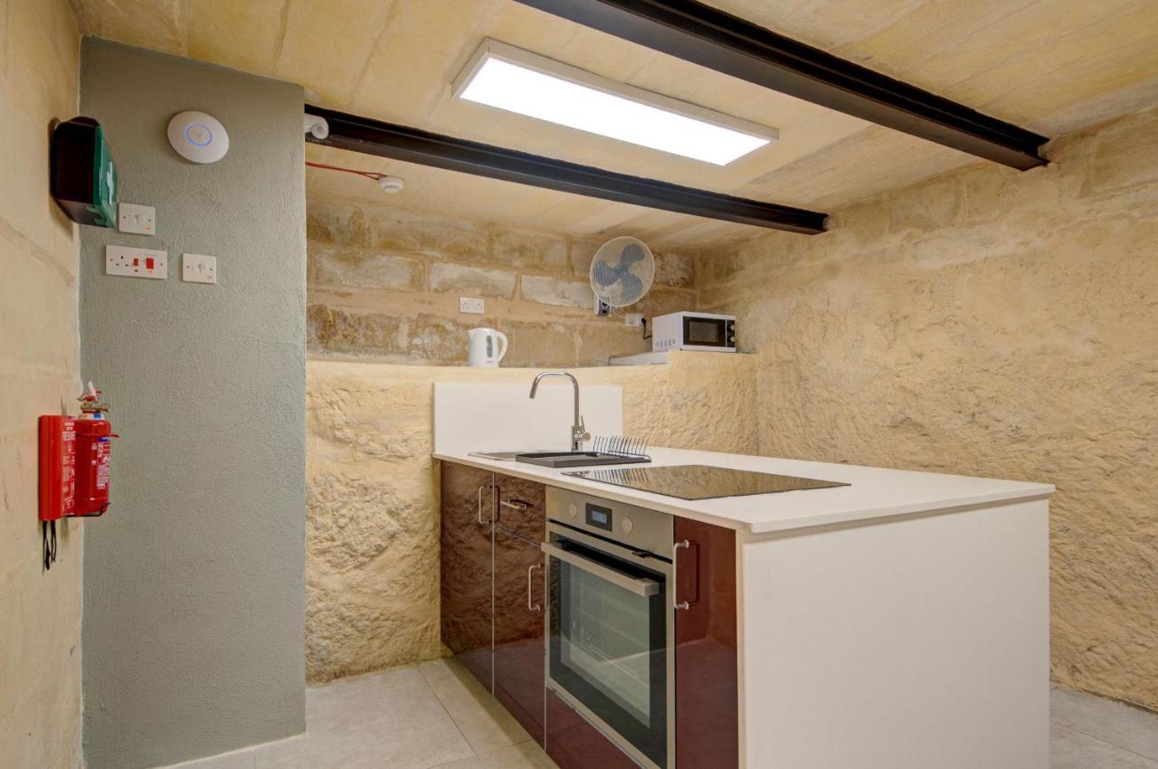 Private Rooms With Bathroom In La Valletta Esterno foto