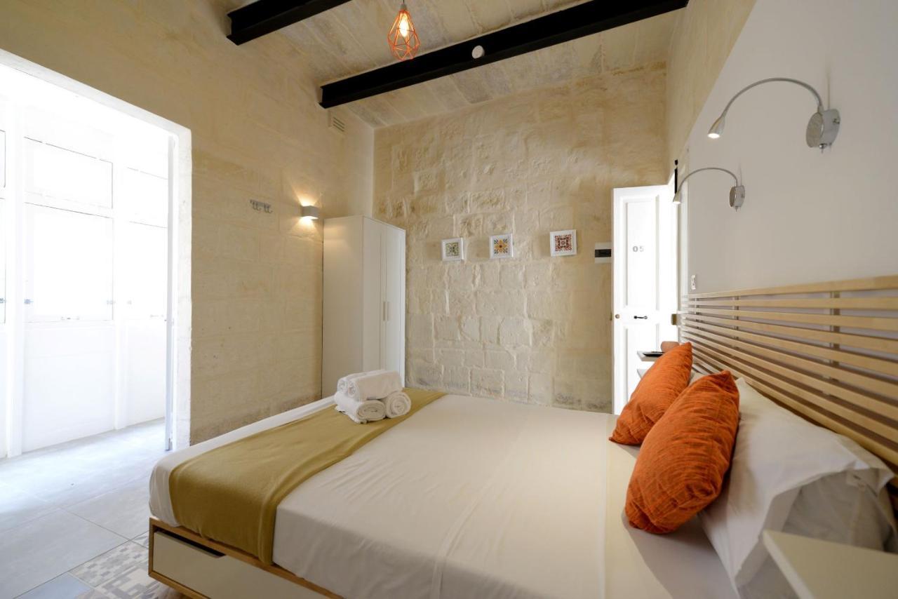 Private Rooms With Bathroom In La Valletta Esterno foto