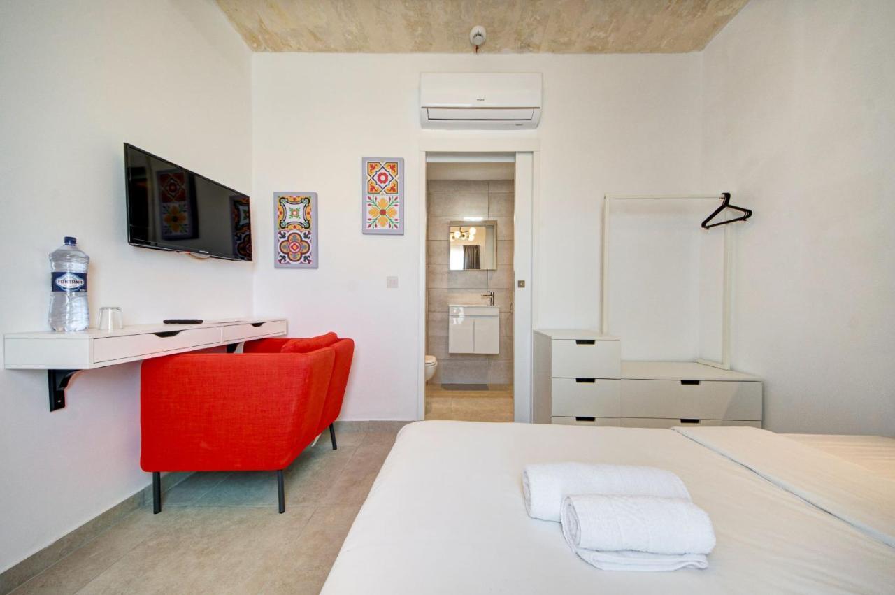 Private Rooms With Bathroom In La Valletta Esterno foto