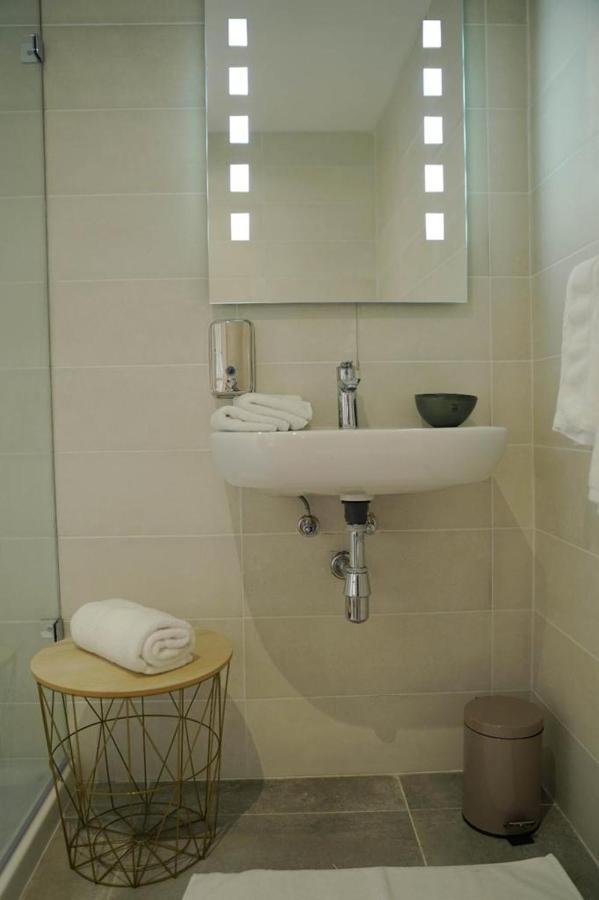 Private Rooms With Bathroom In La Valletta Esterno foto