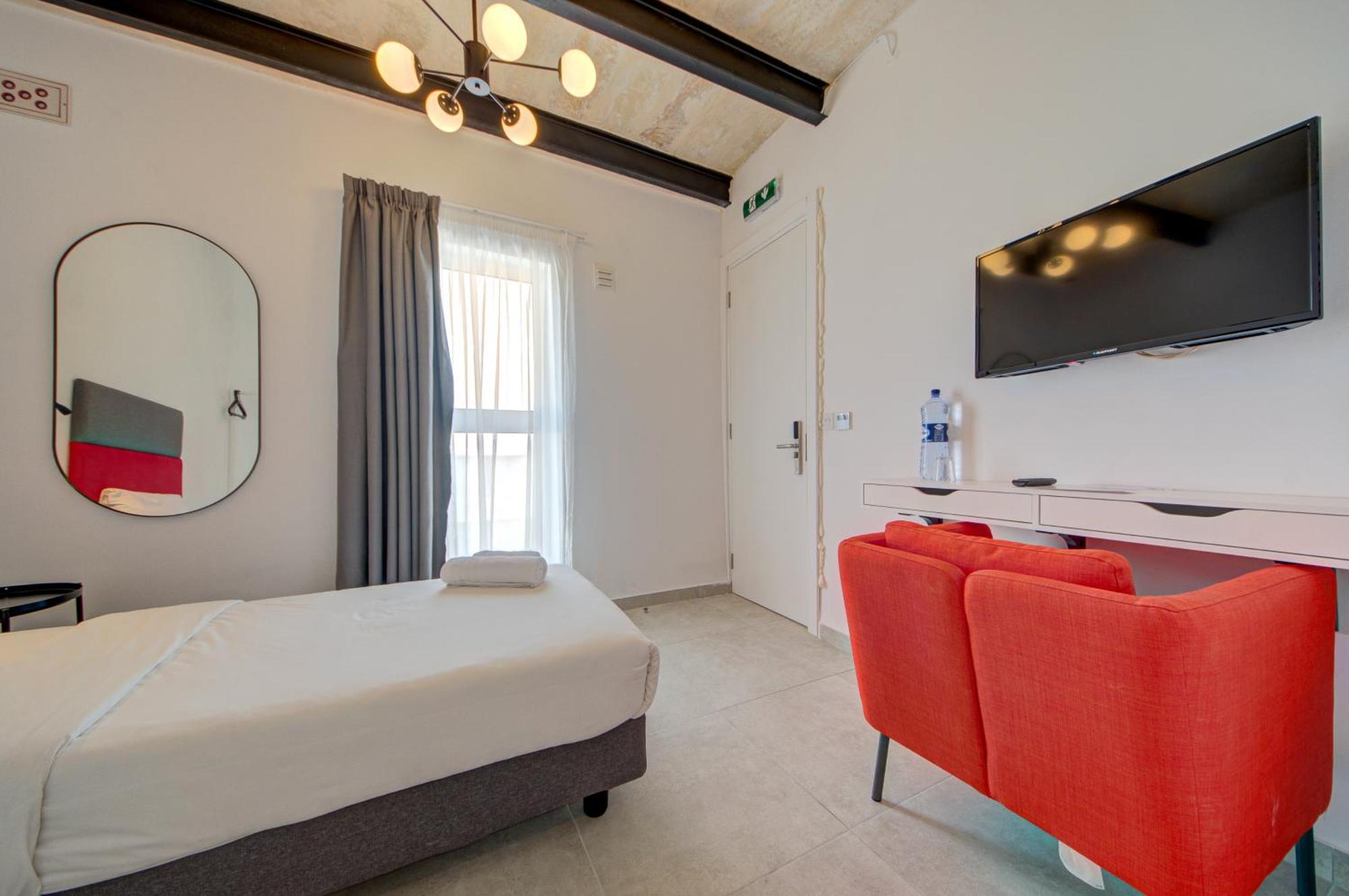 Private Rooms With Bathroom In La Valletta Esterno foto